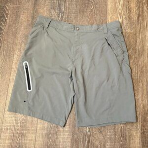 Men’s Reel Legends Shorts - Size 40